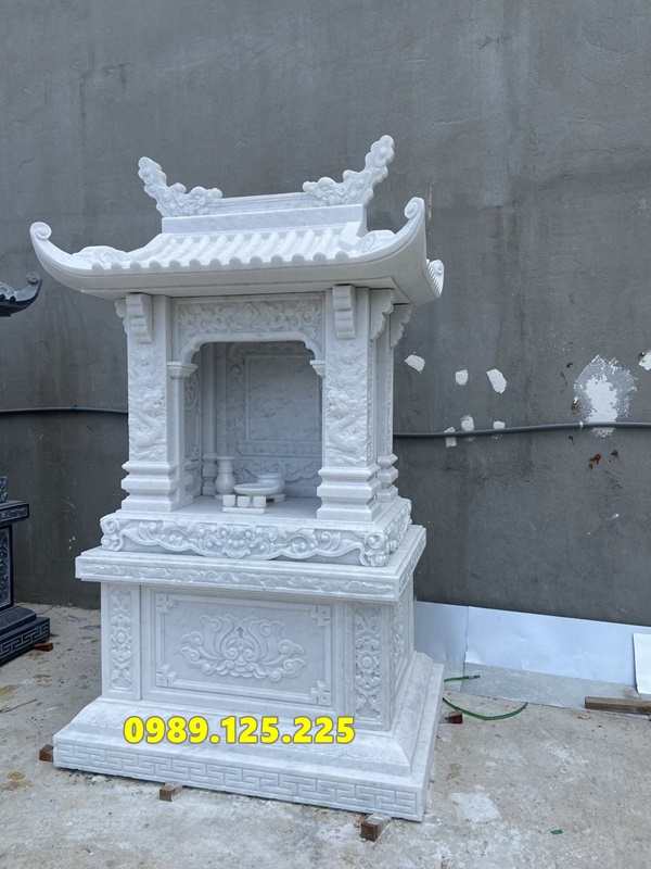 Miếu Đá Thờ Ngoài Trời Tại Long An