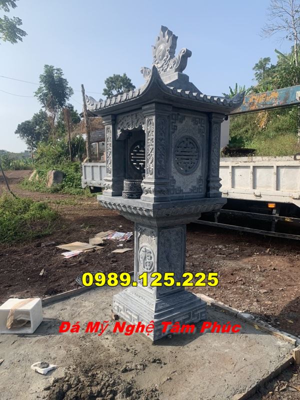 Miếu Đá Thờ Thần Linh Tại Tiền Giang