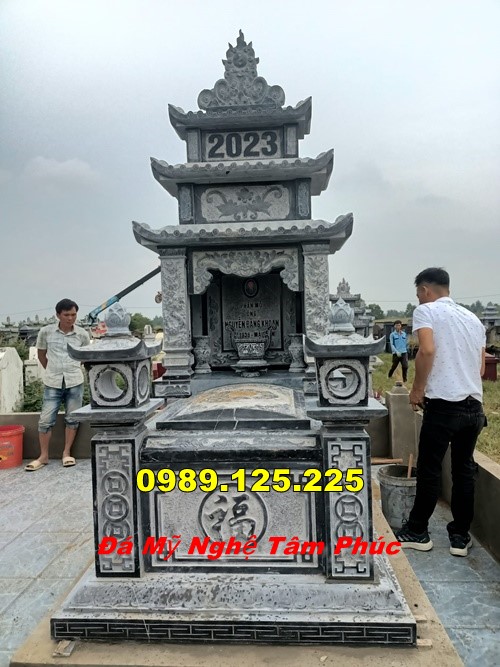 Mẫu Mộ Đá Tự Nhiên Nguyên Khối Tại Lâm Đồng