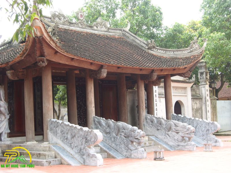 ĐỀN LÝ BÁT ĐẾ VÀ DU LỊCH TÂM LINH