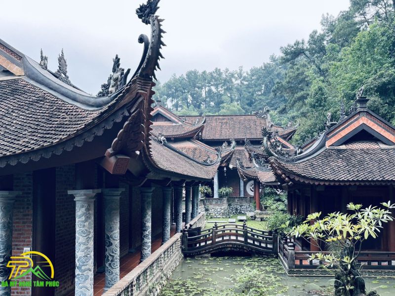 GIỚI THIỆU VỀ ĐỀN TRÚC