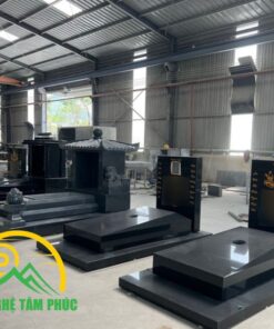 Mộ Đá Granite Hoa Cương Nguyên Khối Đẹp Bán Tại Lâm Đồng