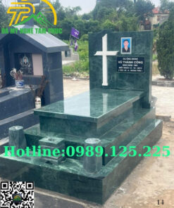 Mộ Đá Hoa Cương Công Giáo