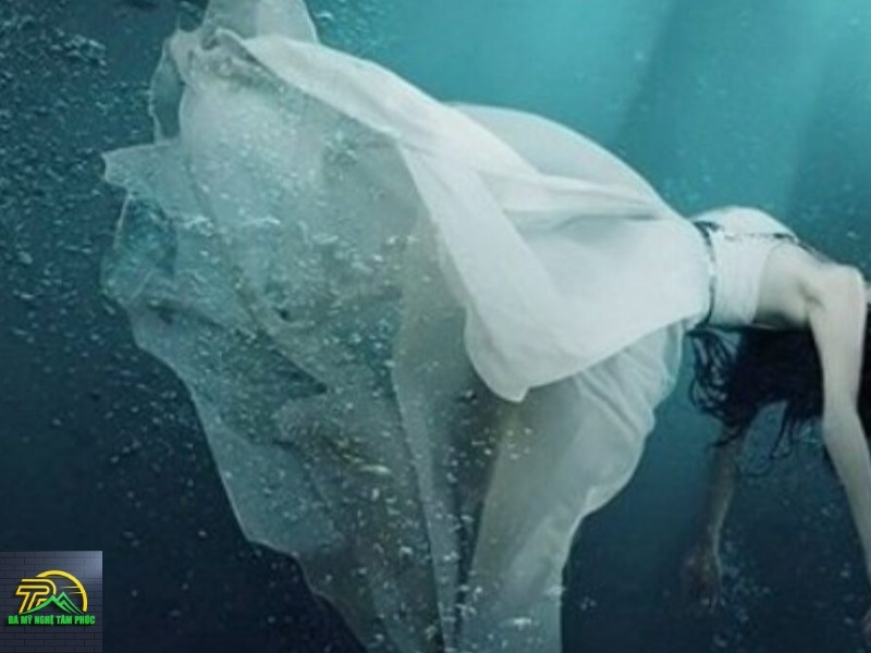 nằm mơ thấy người thân đã chết về 